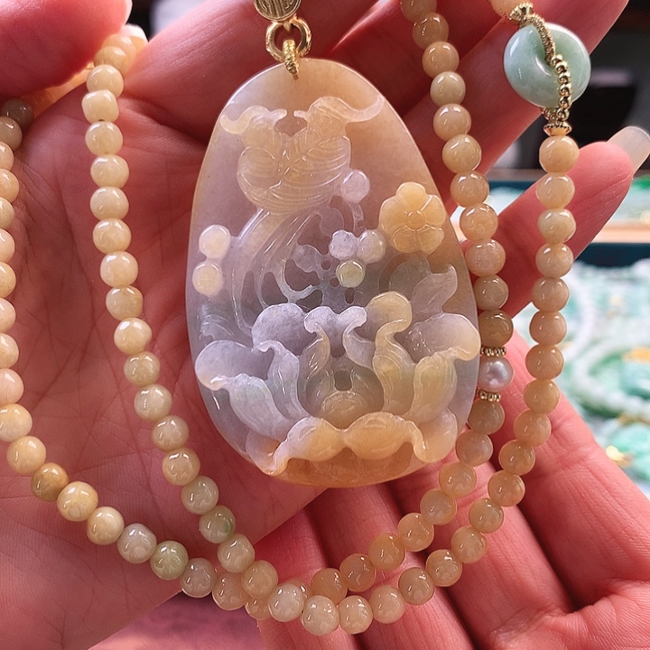 翡翠颈饰未镶嵌吊坠