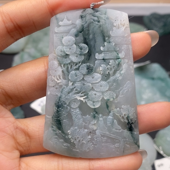 定制翡翠未镶嵌山水牌