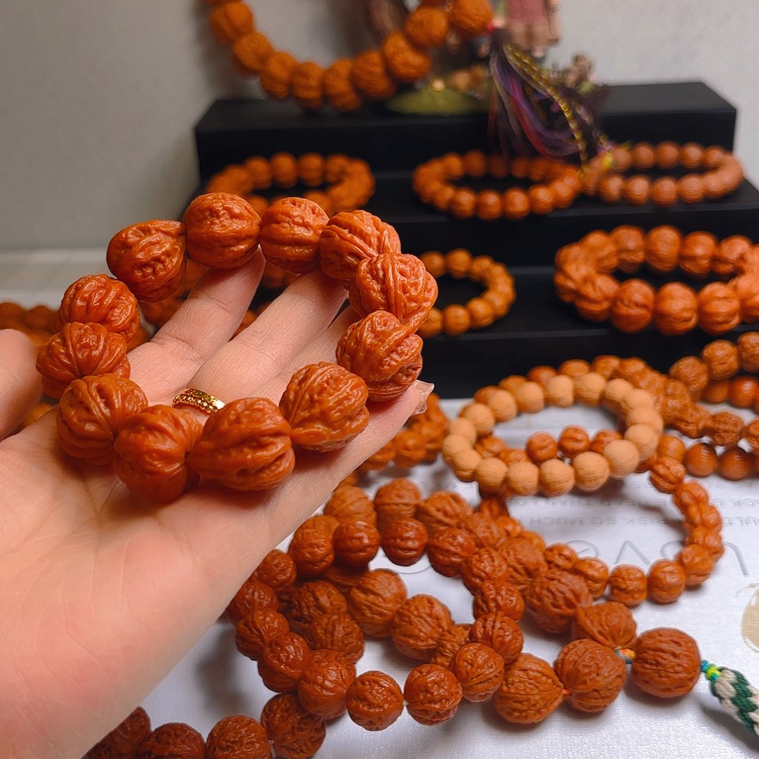 文玩核桃吊坠激**湃核桃手串