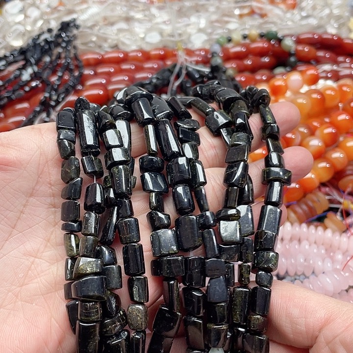 玛瑙/玉髓珠宝半成品未镶嵌一条碧玺