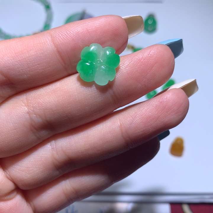 翡翠未镶嵌颈饰无镶嵌09