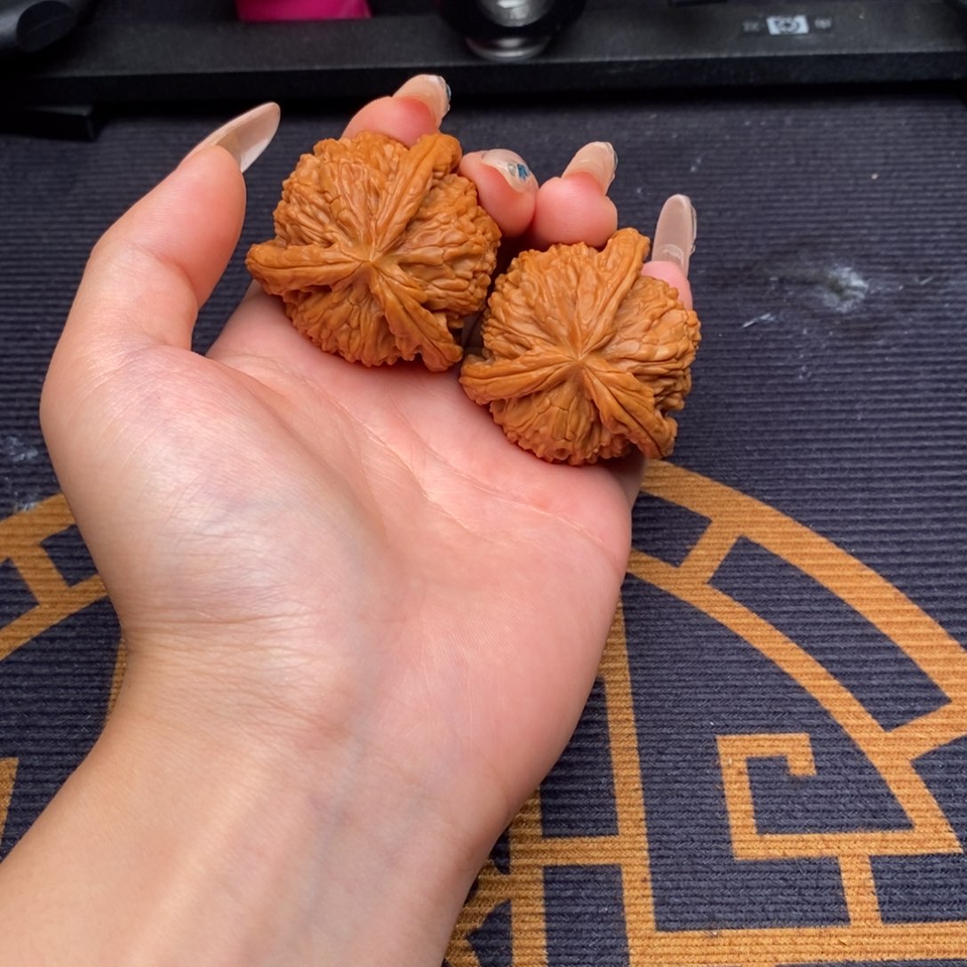 聂***t吊坠文玩核桃白狮子