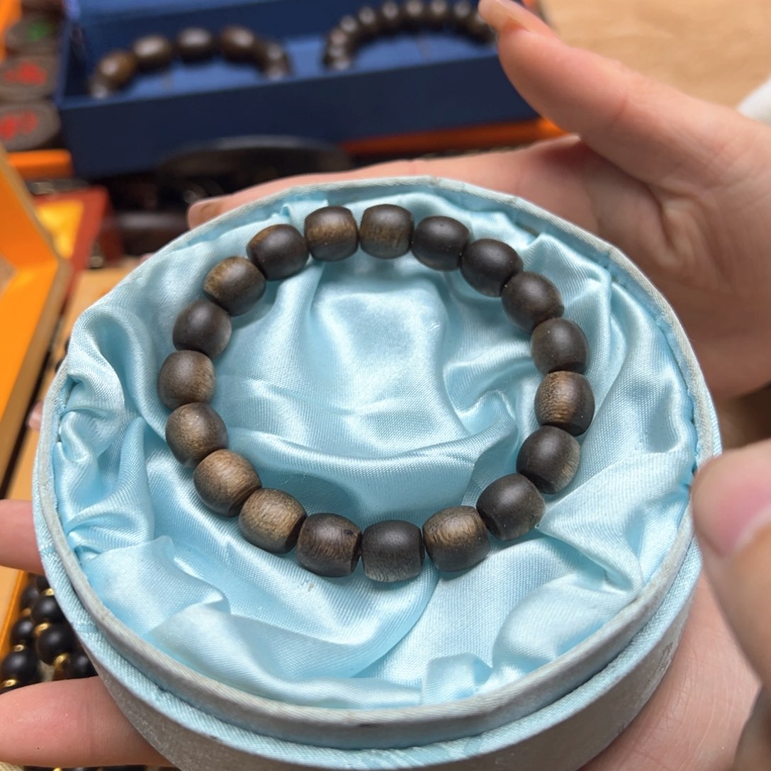 大叶紫檀（黑酸枝木类）