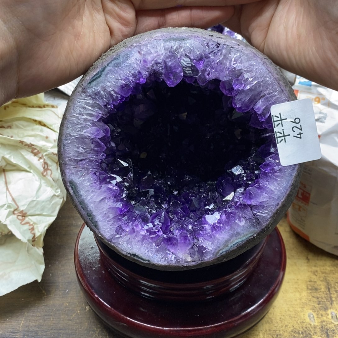 紫晶乌拉圭未镶嵌