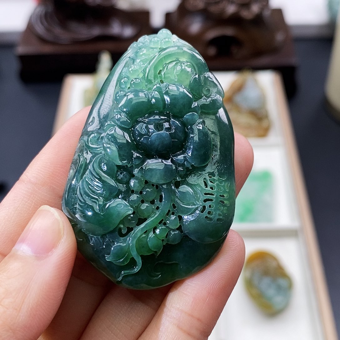 颈饰未镶嵌翡翠王***g缅甸翡翠a货