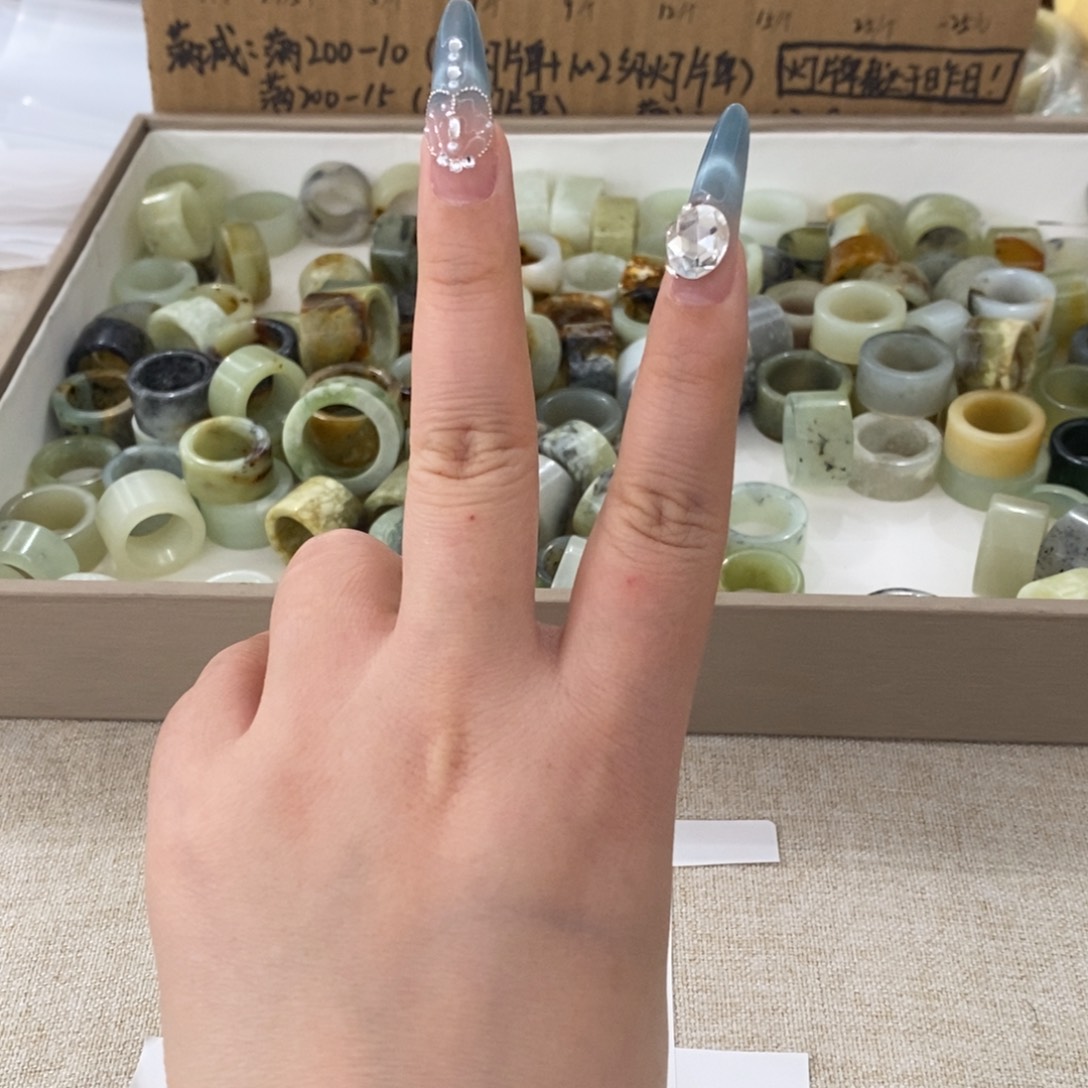 黄****蛇纹石玉未镶嵌戒指