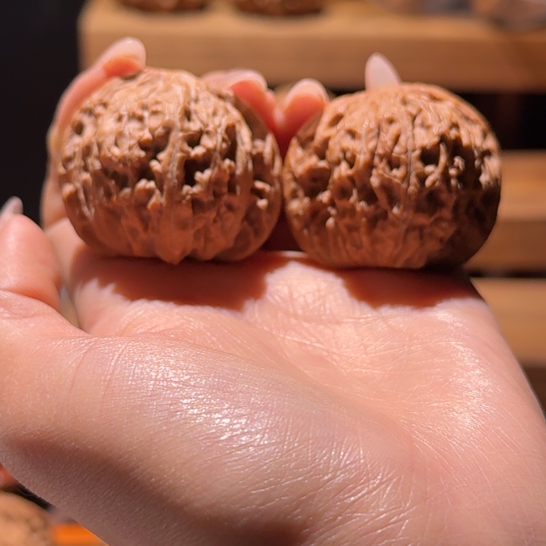 恋***雪文玩核桃吊坠37磨微磕