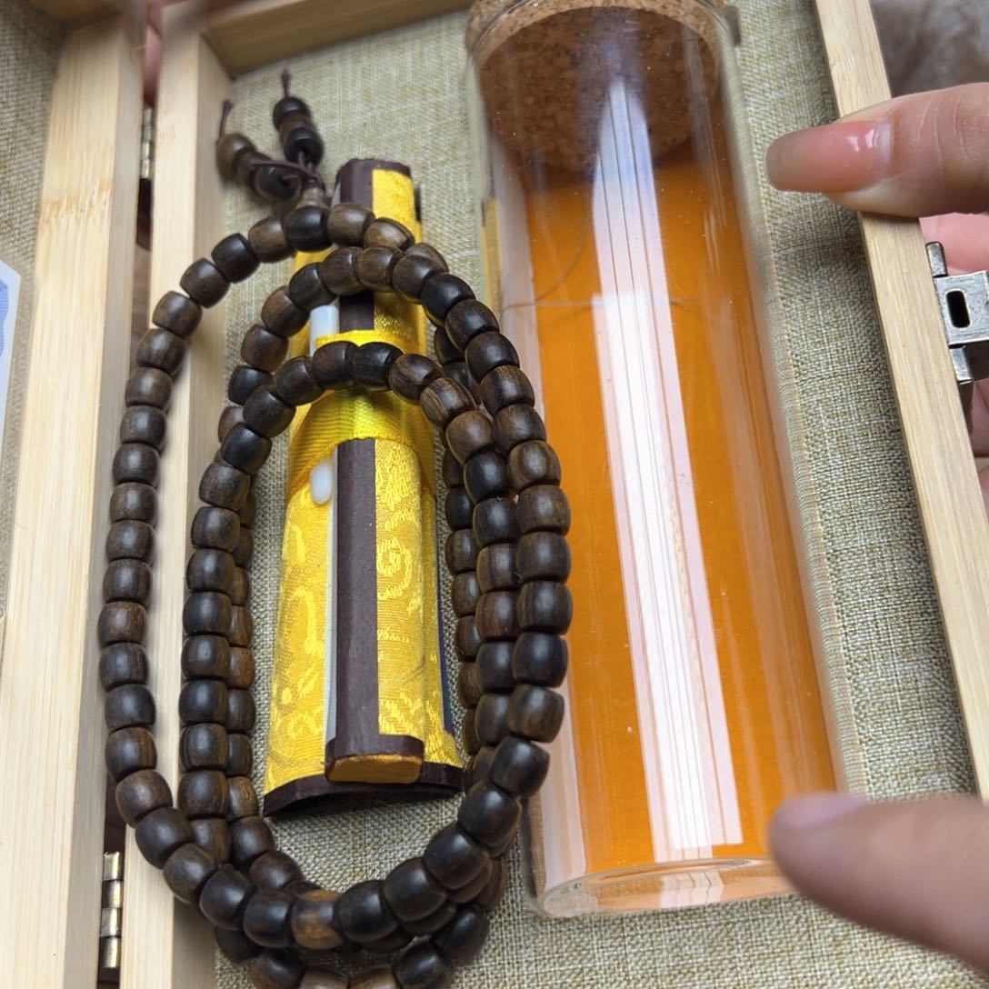 大叶紫檀（黑酸枝木类）