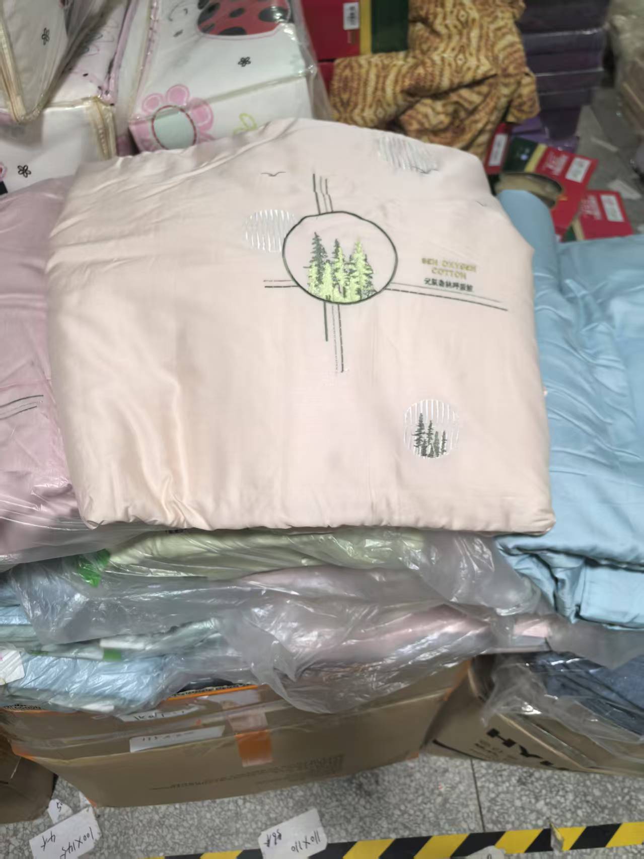 《厚广家》3楼200×230杂款莱赛尔纤维元气森林被 发1张，不挑款3.5斤