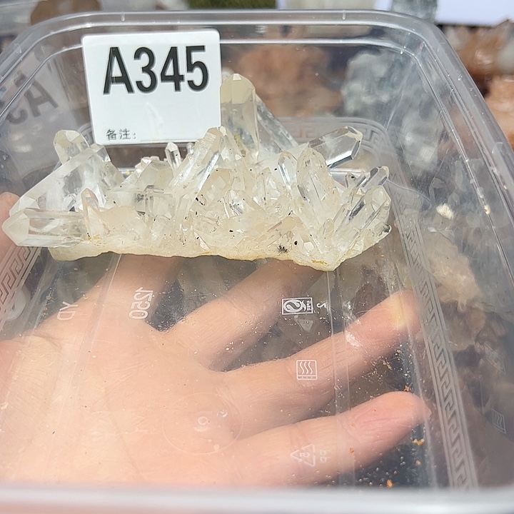 潇****水晶未镶嵌珠宝半成品