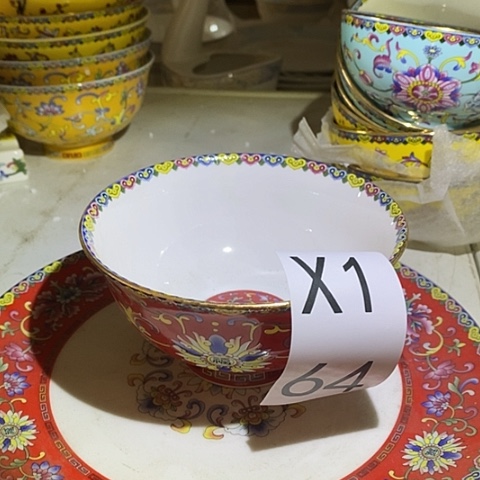 瓷珐琅红色一碗一碟x164