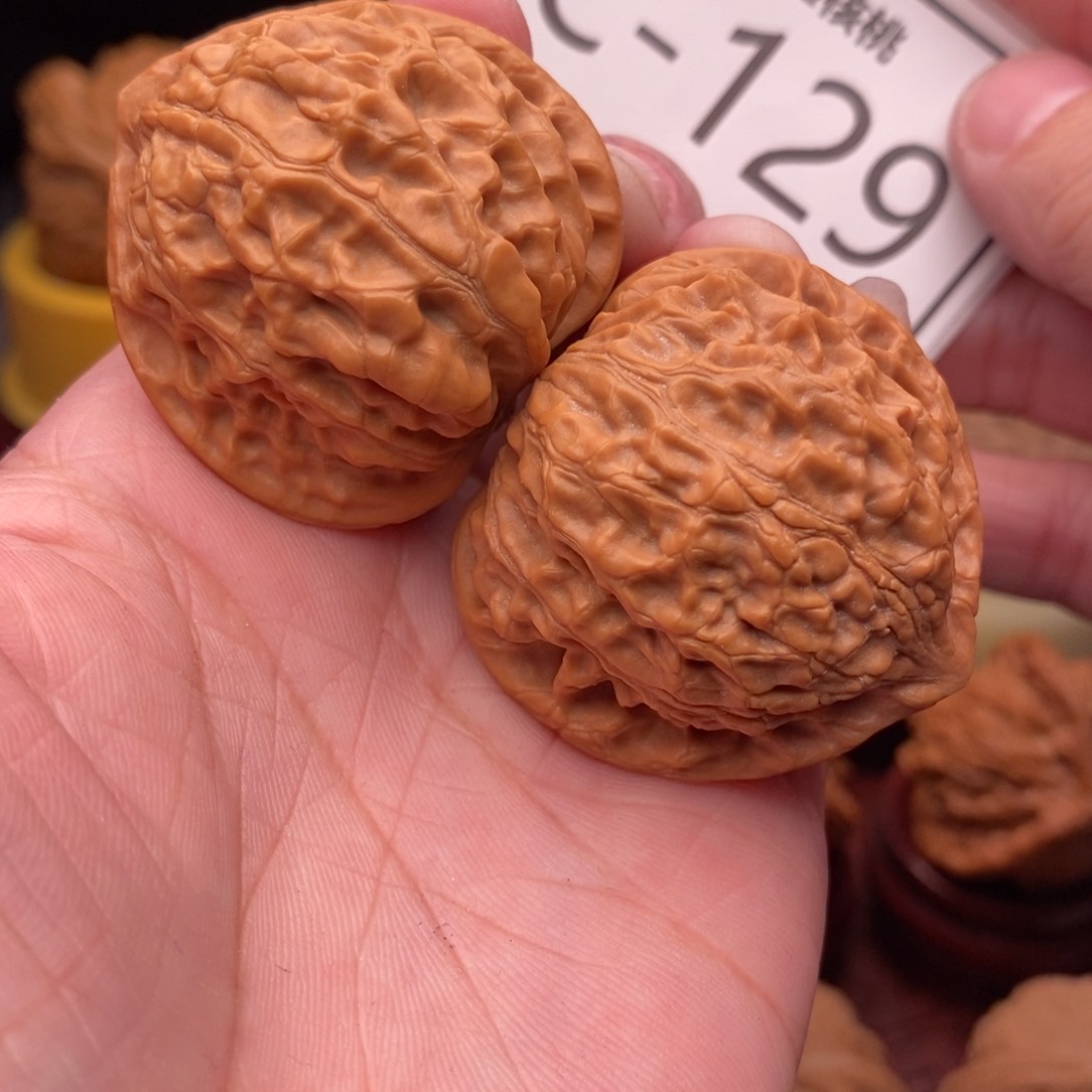 文玩核桃把件金牛39