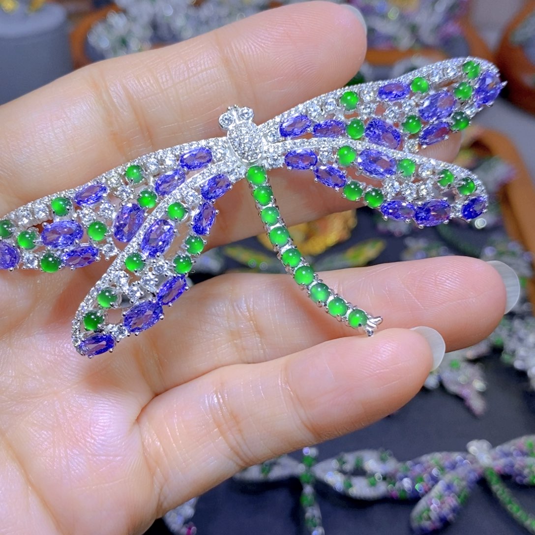 翡翠颈饰银S925镶嵌天然翡翠