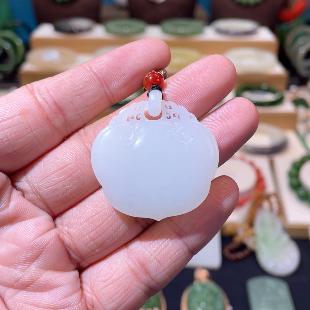 和田玉高品白玉如意锁未镶嵌