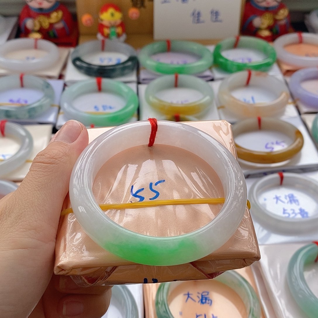 翡翠手镯未镶嵌手镯11