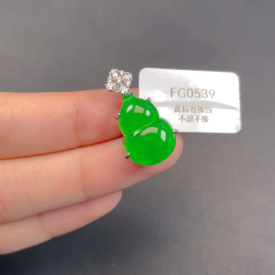 【闪购商品】颈饰银S925镶嵌翡翠