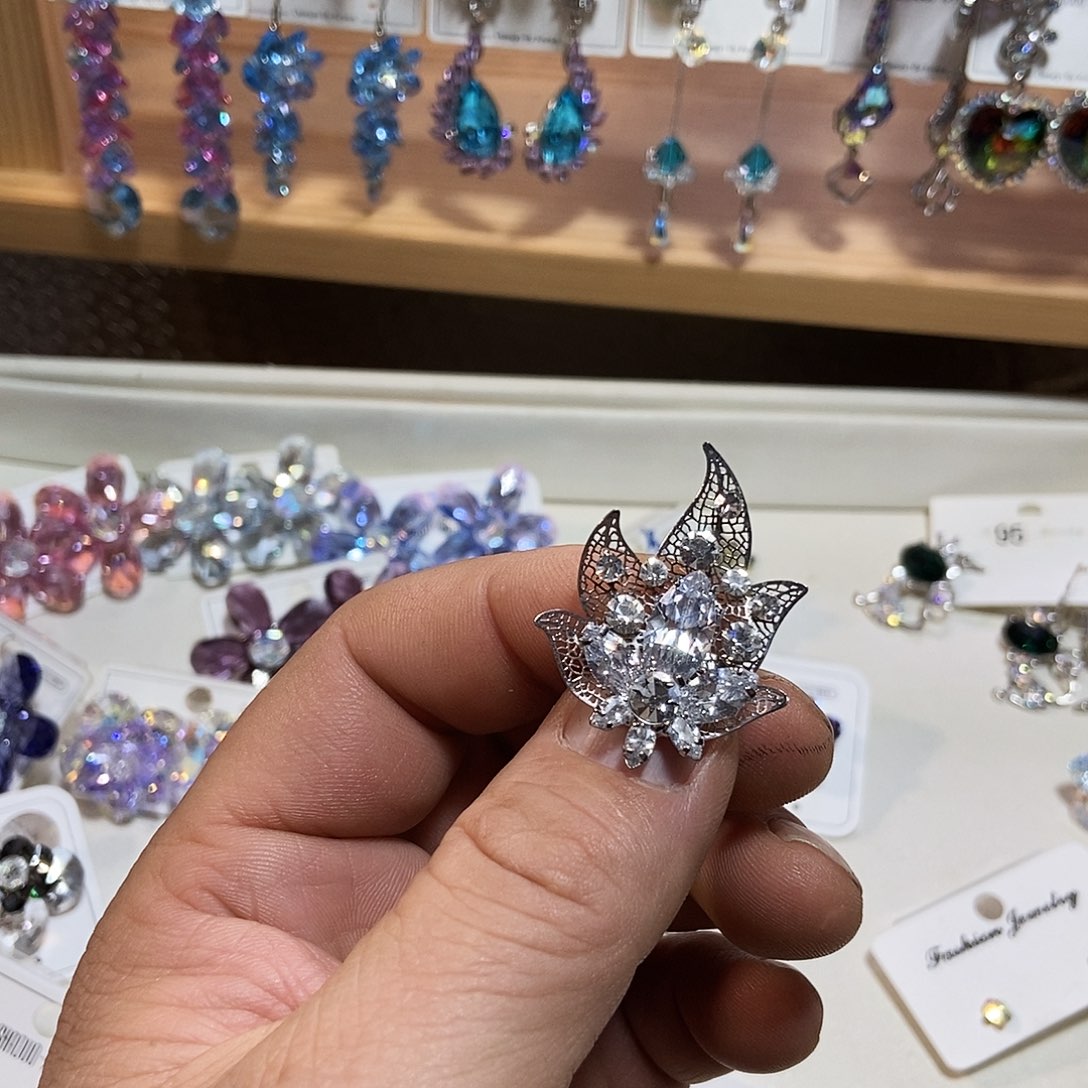 琉璃纯铜合金胸针