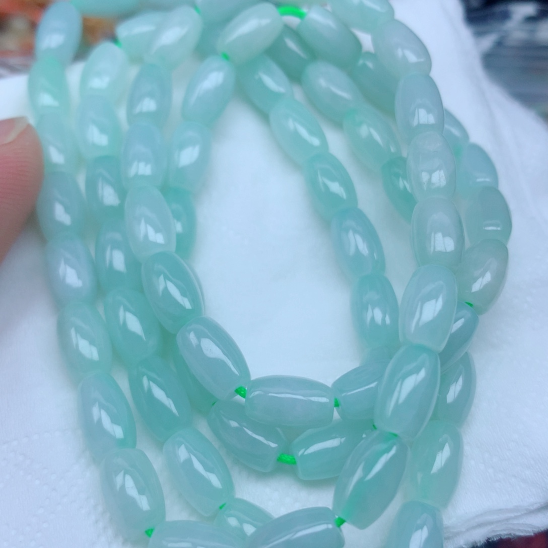 翡翠未镶嵌颈饰珠子