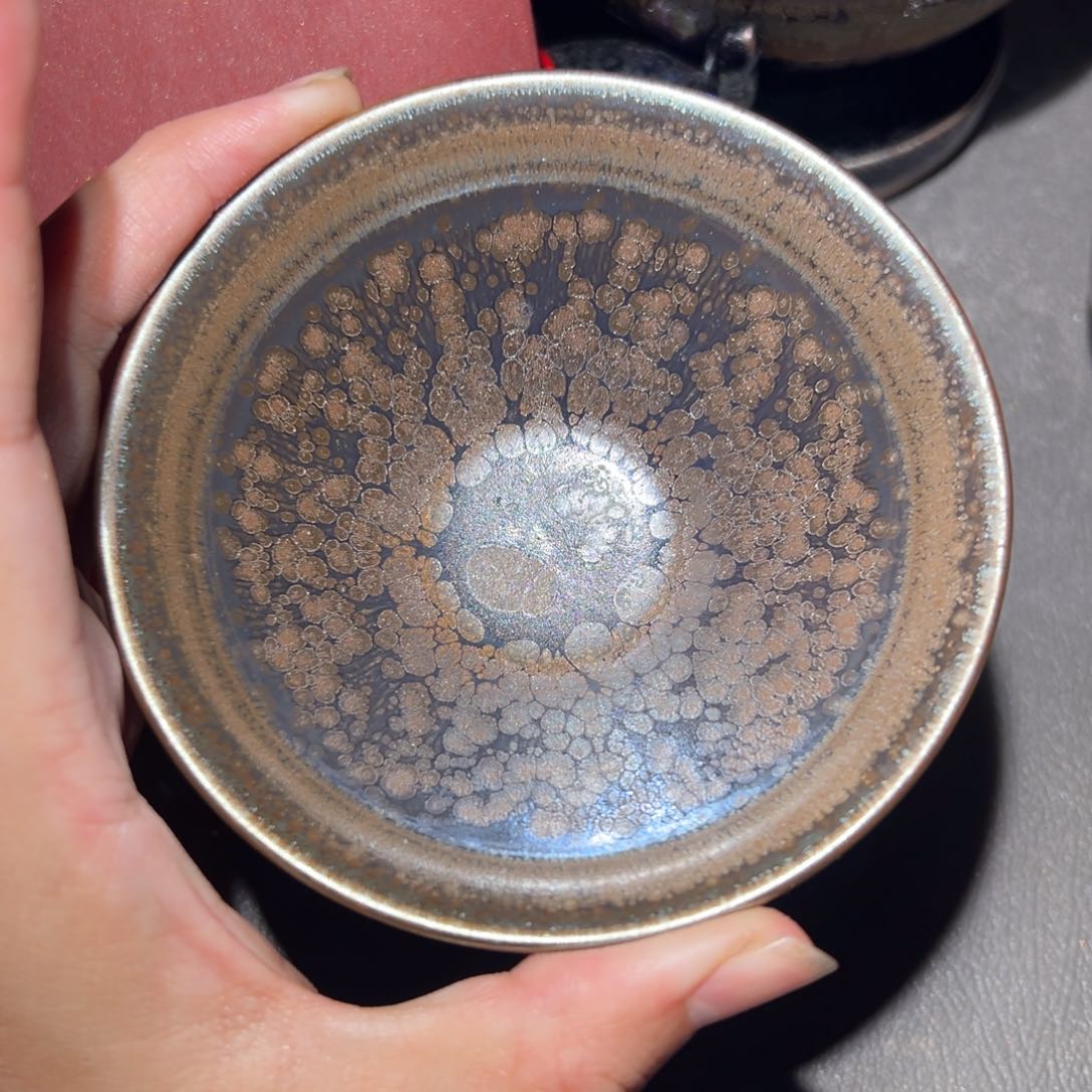 茶盏Z*e好想看这两年都没有