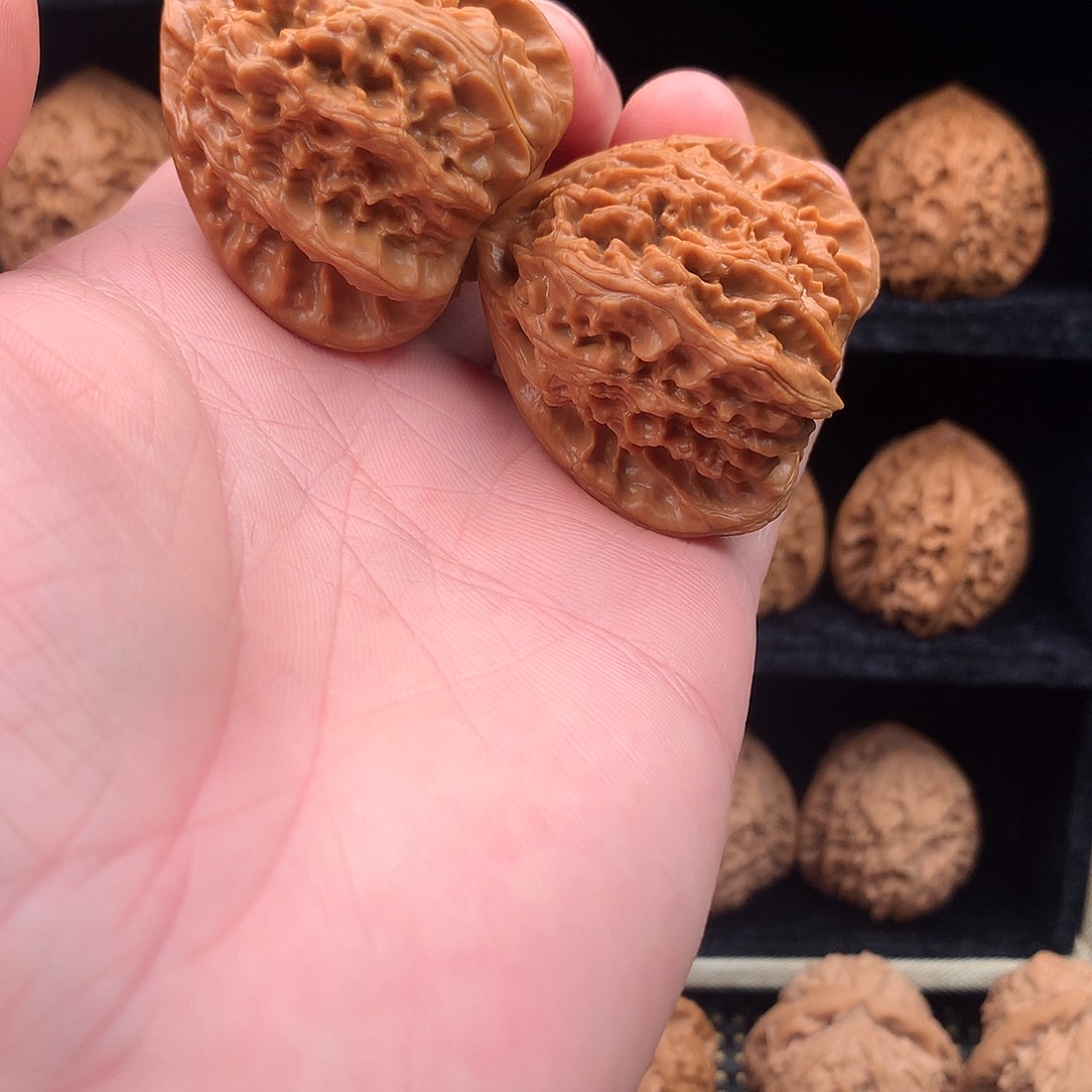 ╭***╮吊坠文玩核桃角白特价182