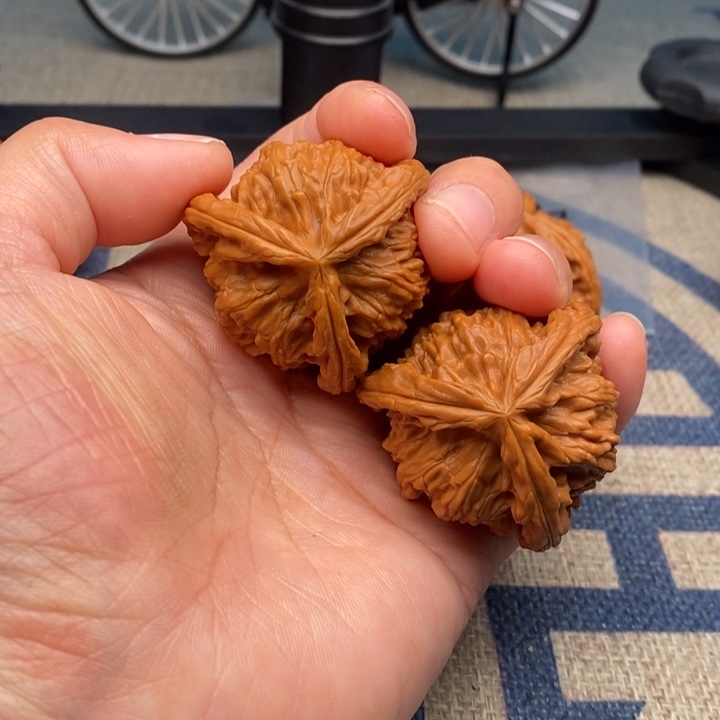 吊坠文玩核桃杰**杰三棱