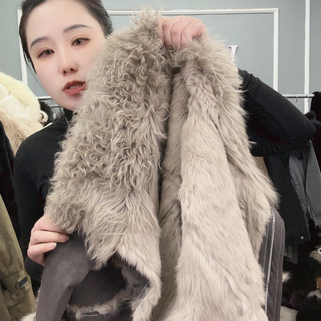 姚小妖家高端皮草