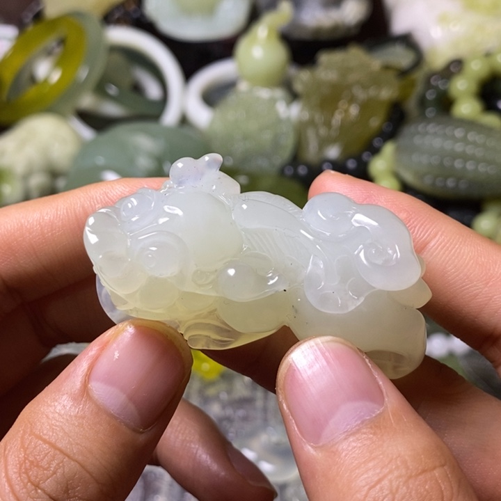 岫玉岫玉颈饰未镶嵌