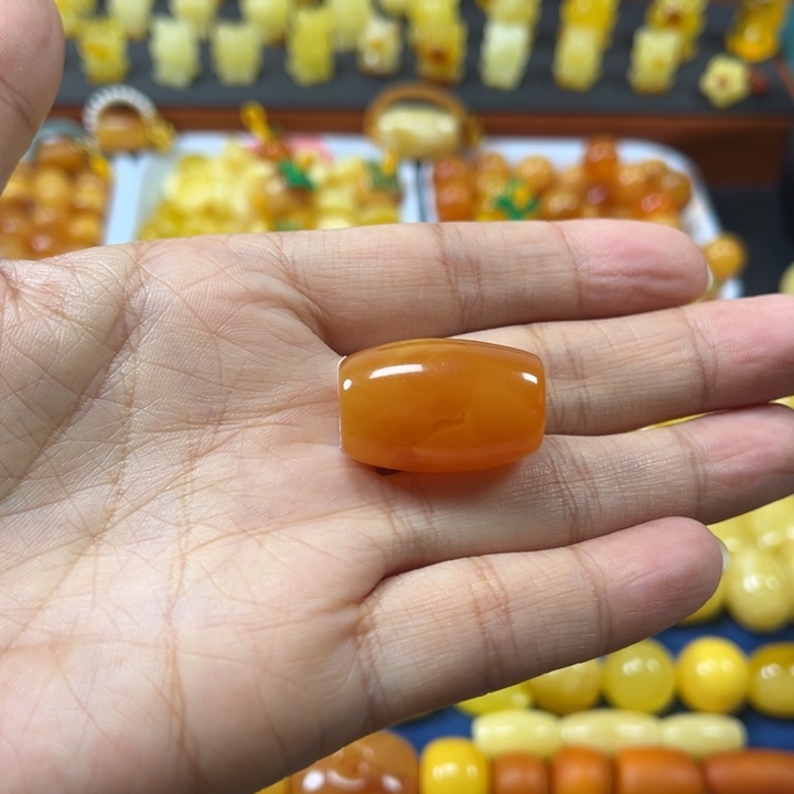 琥珀未镶嵌裸石卡16加老蜡桶珠