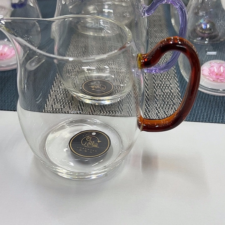 两色任选公道杯一只装