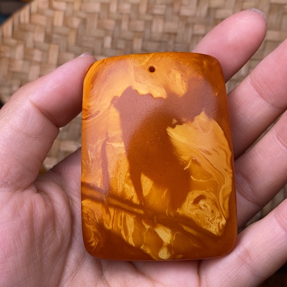 蜜蜡裸石未镶嵌蜜蜡