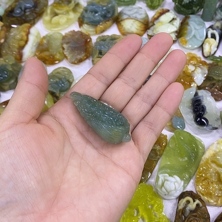 蛇纹石玉合金颈饰