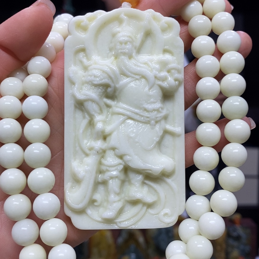 未镶嵌岫玉挂件吊坠