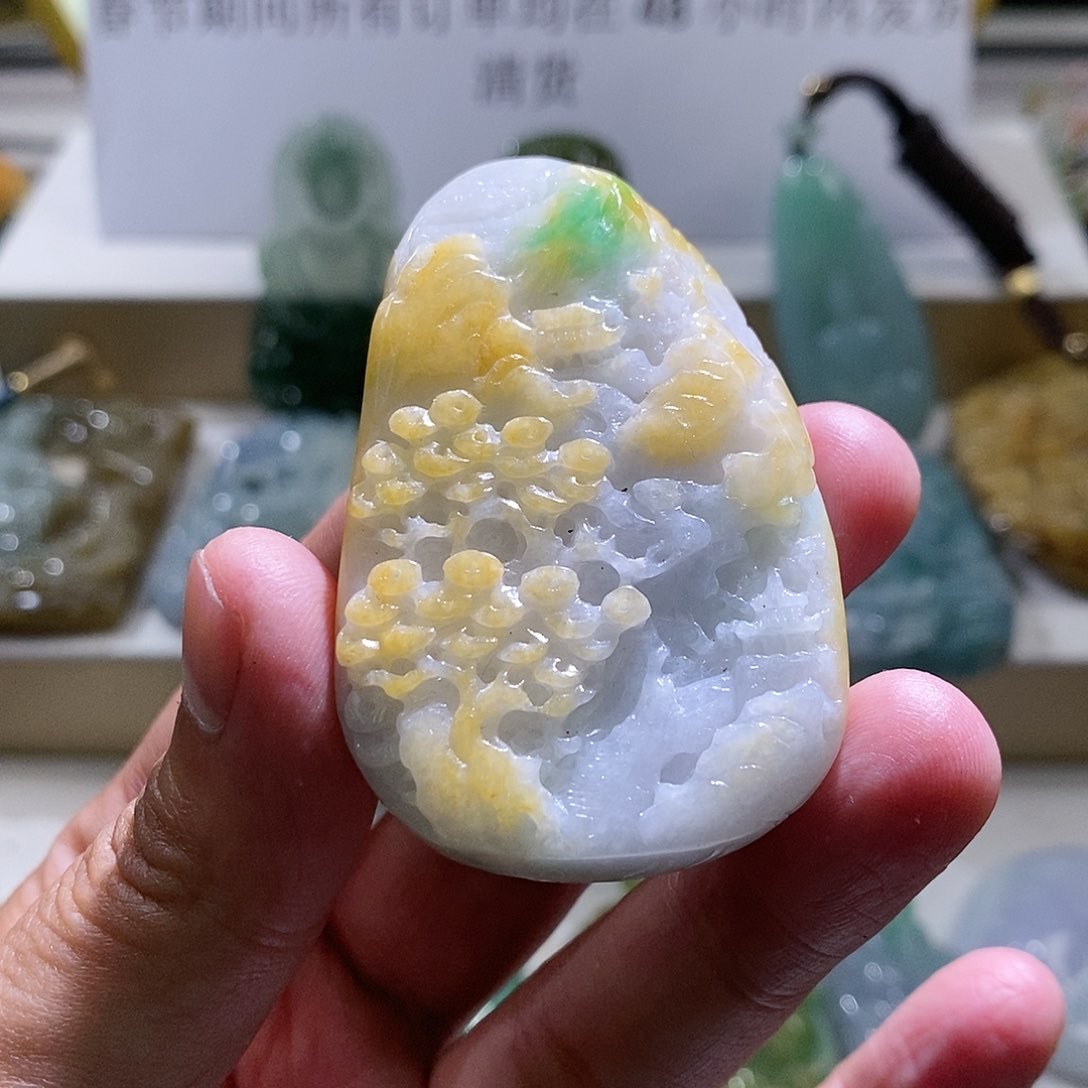 【闪购商品】翡翠颈饰未镶嵌山水