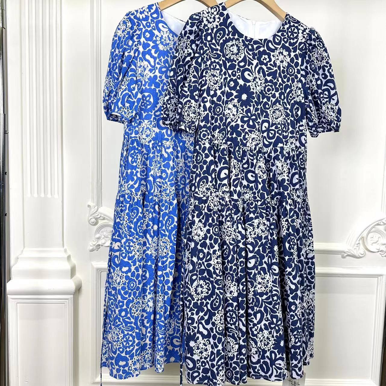 3629两色碎花连衣裙