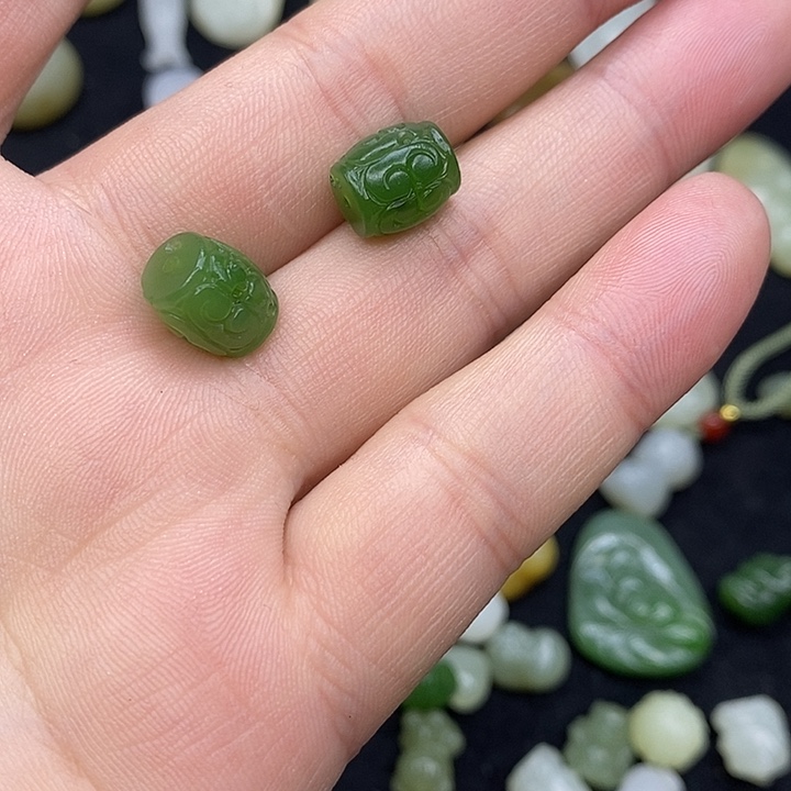 和田玉颈饰未镶嵌满***贝