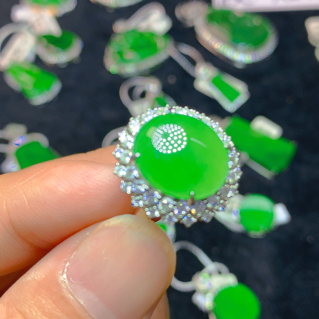 颈饰银S925镶嵌翡翠