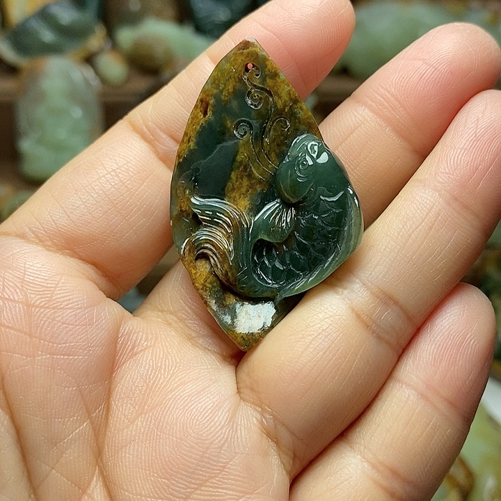 岫岩河磨玉（透闪石质玉）未镶嵌颈饰