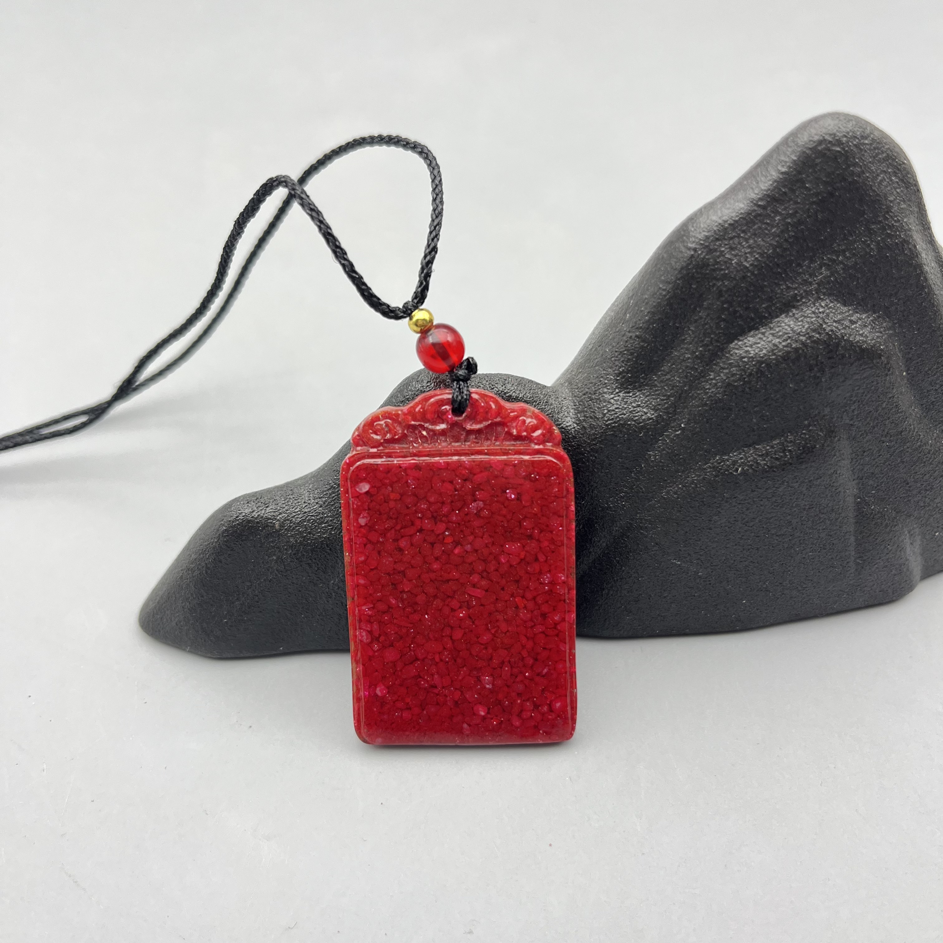 含辰砂工艺品JT468-晶体雕刻无事牌吊坠