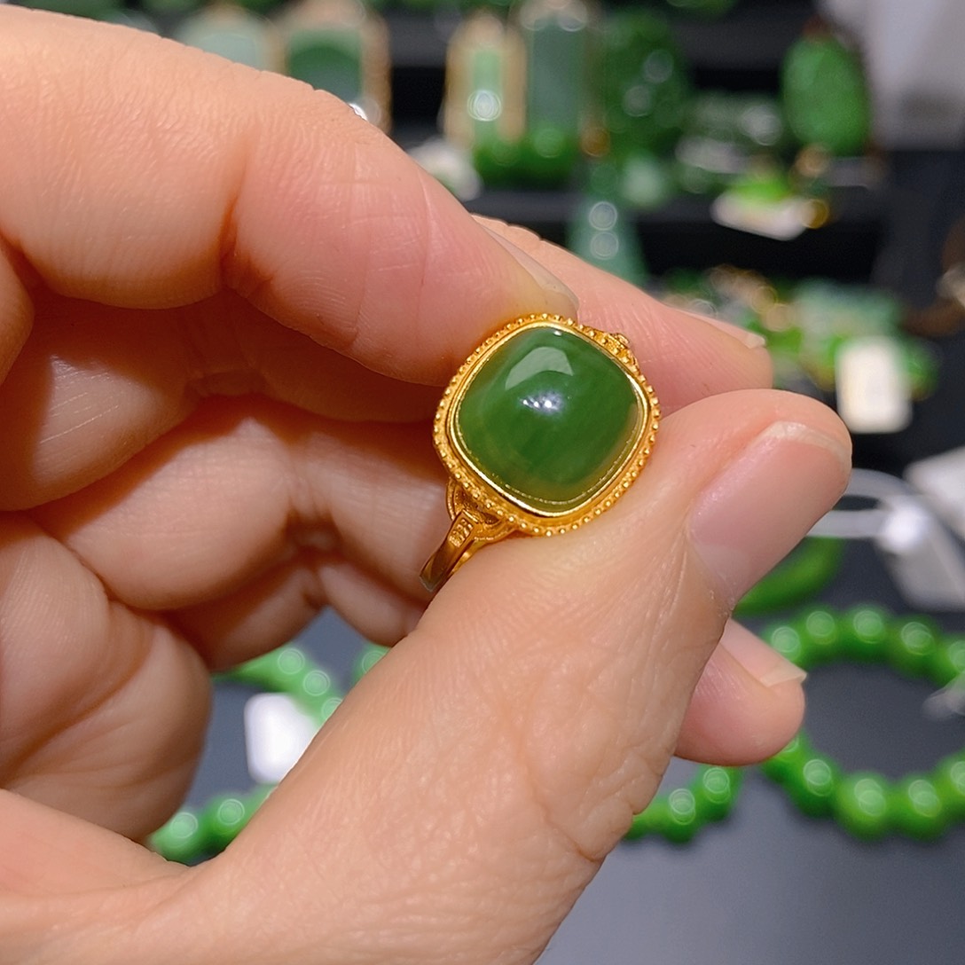 和田玉（碧玉）戒指未镶嵌小****李