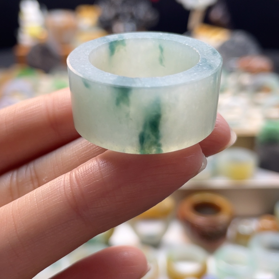 未镶嵌定制翡翠戒指