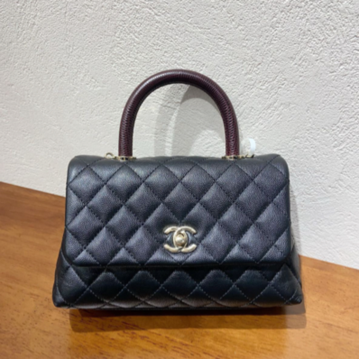 99新 Chanel/香奈儿 20K黑金荔枝牛皮红手柄cocohandle 小号