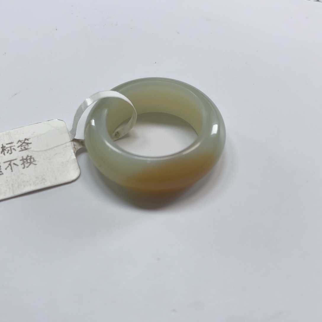 和田玉未镶嵌戒指