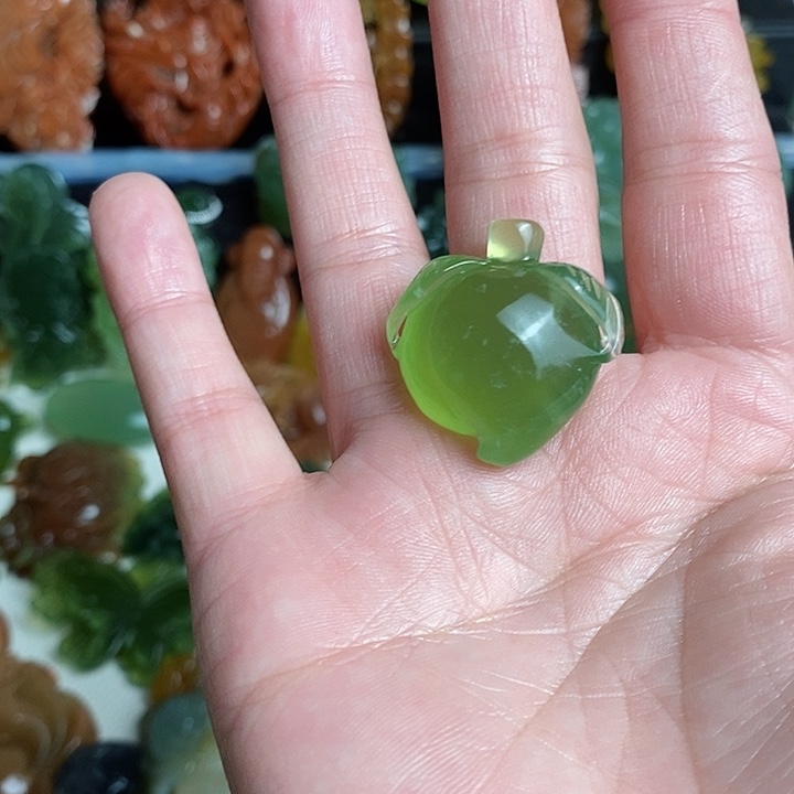 未镶嵌蛇纹石玉颈饰