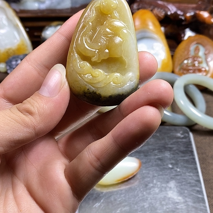 和田玉未镶嵌挂件