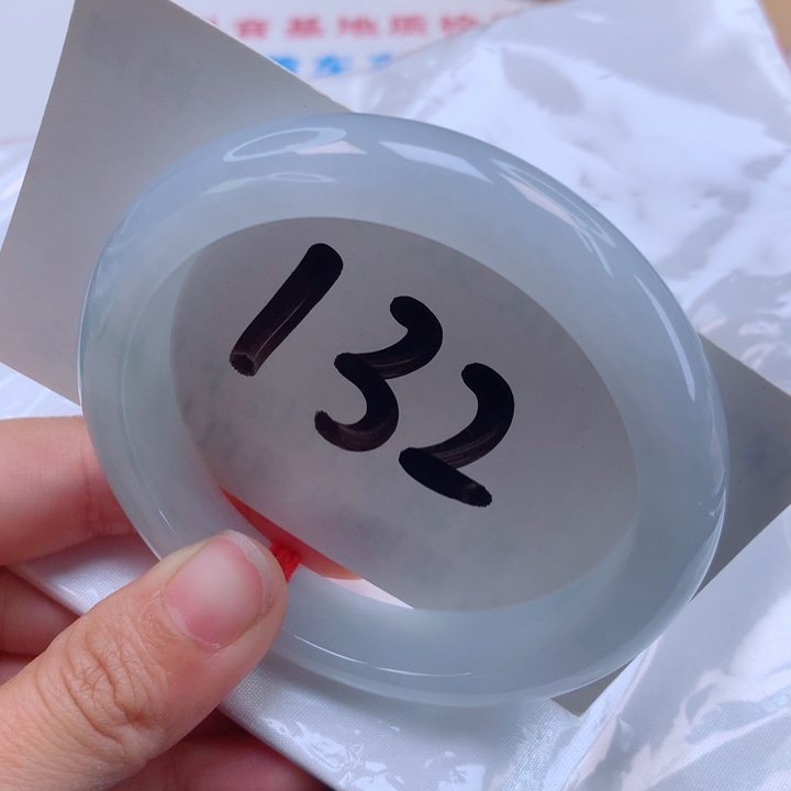 翡翠手镯未镶嵌白月光