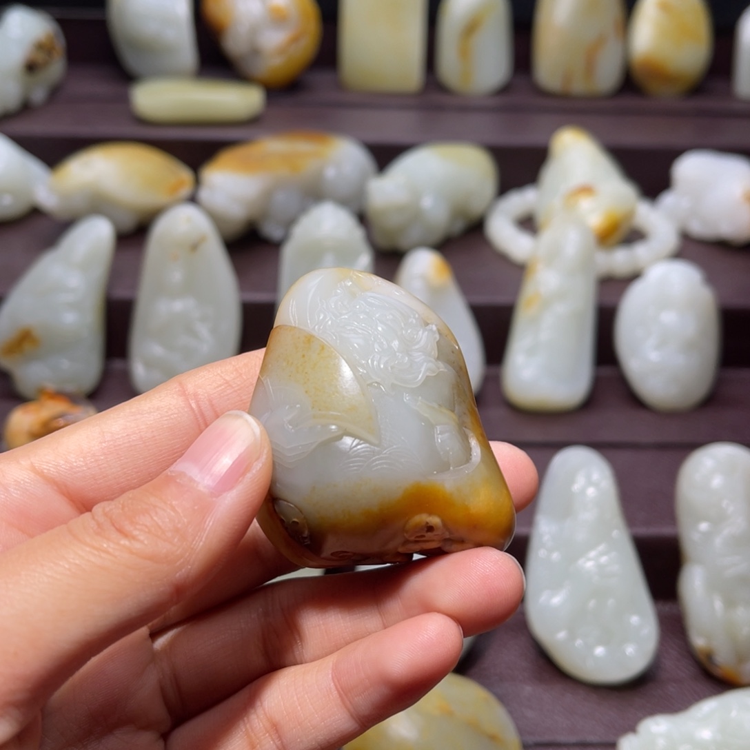 和田玉未镶嵌颈饰