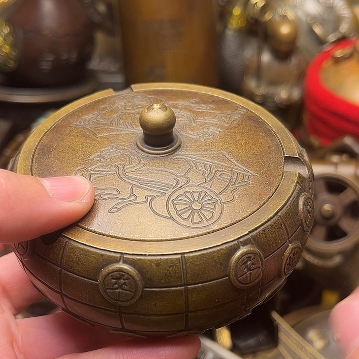 精美铜器批发档口
