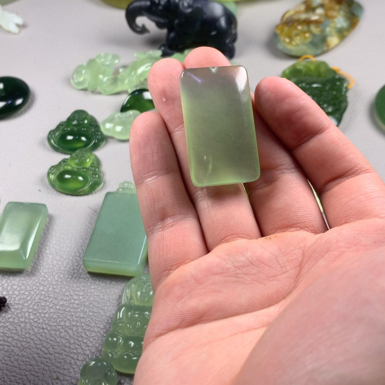 【闪购商品】蛇纹石玉未镶嵌岫玉