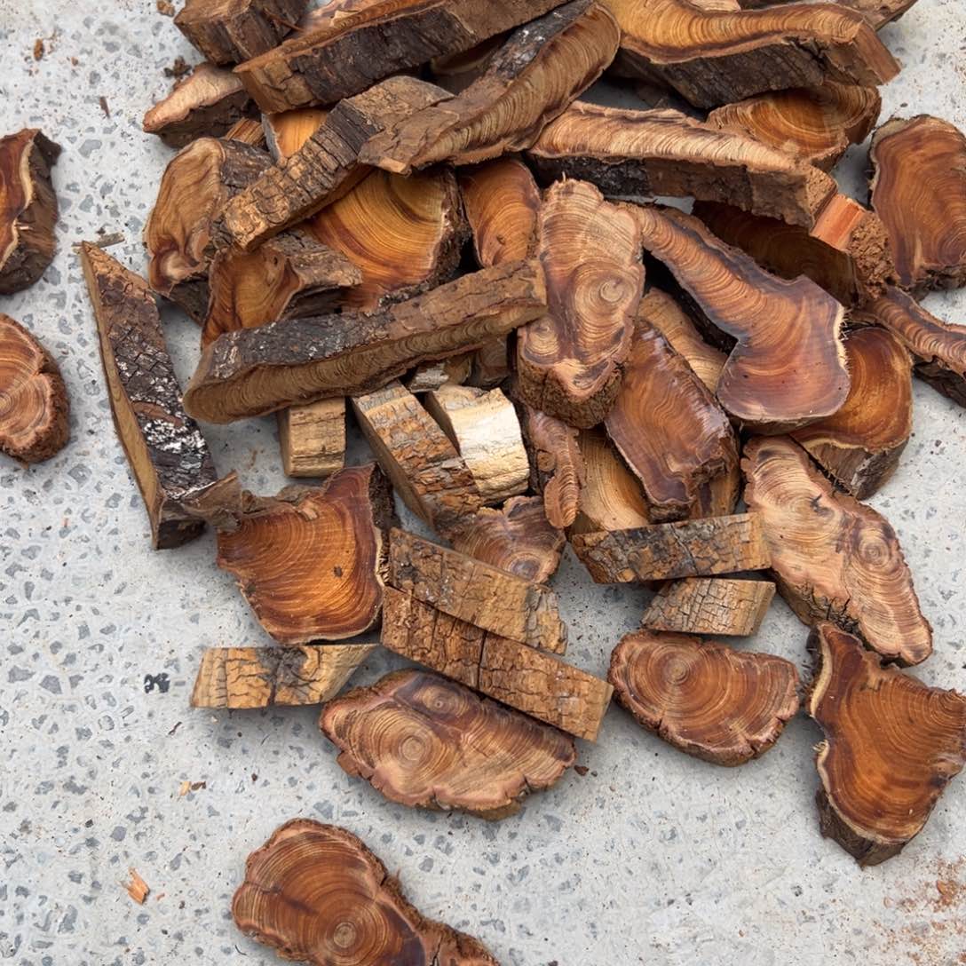 柏木太行陈化黑油料块2斤左右