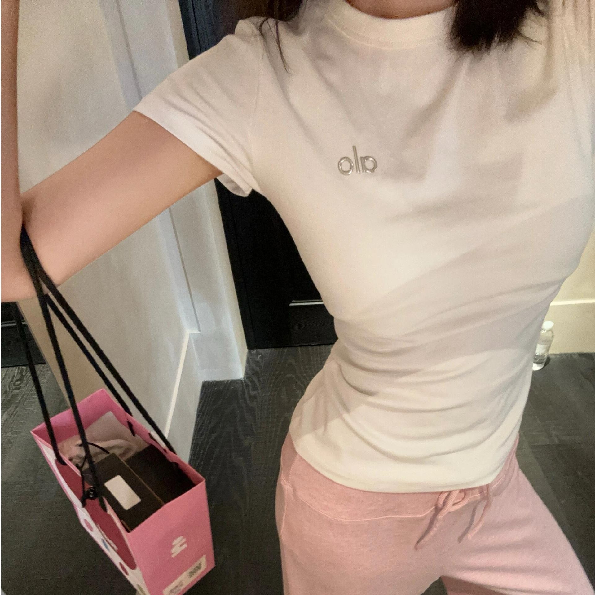 蕞高版本 专柜同品质 胸口LOGO 印花修身短T 3203